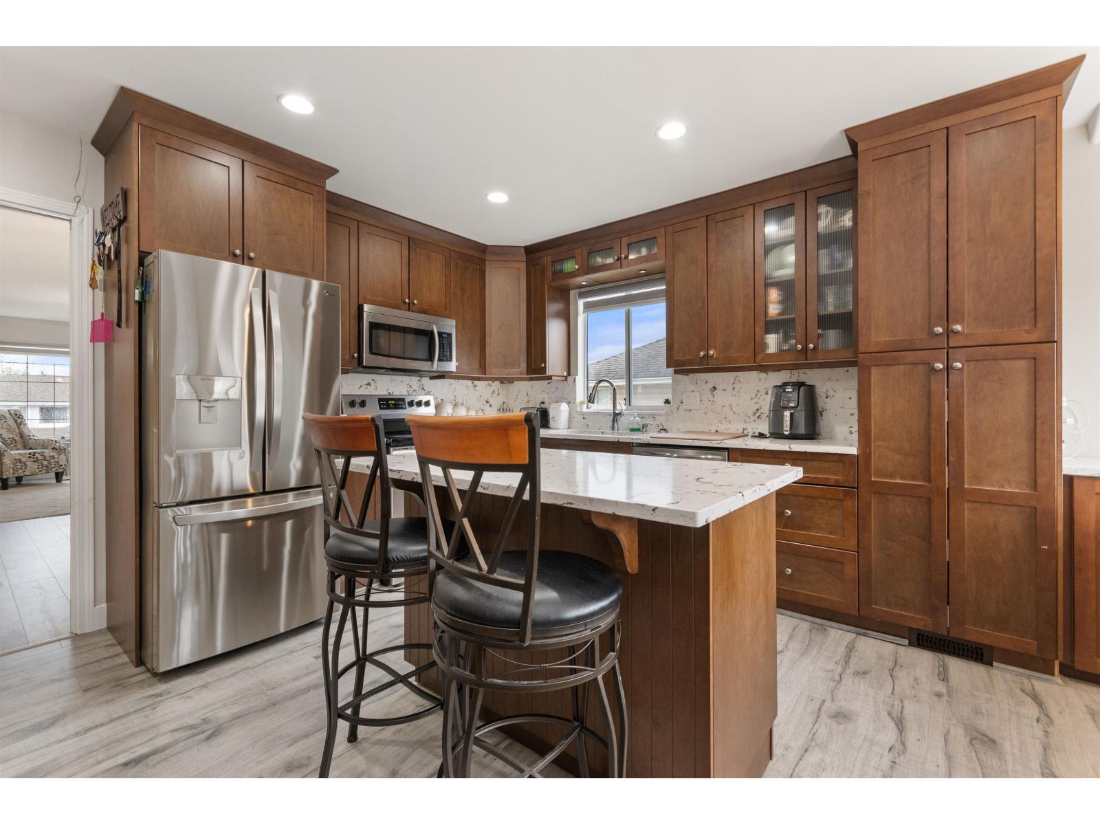 32110 Rogers Avenue, Abbotsford, BC - Indoor Photo Showing Kitchen