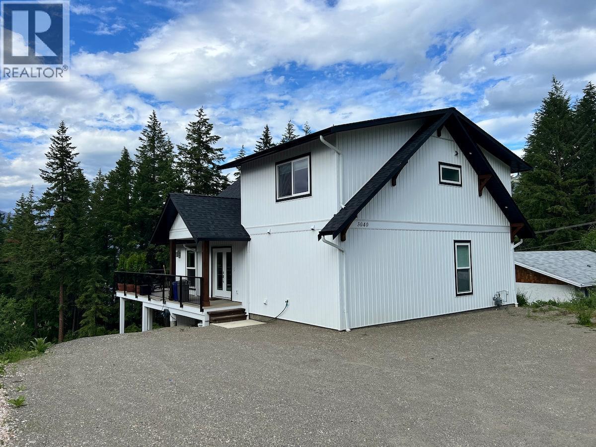 3040 Cedar Drive, Blind Bay, BC - Outdoor