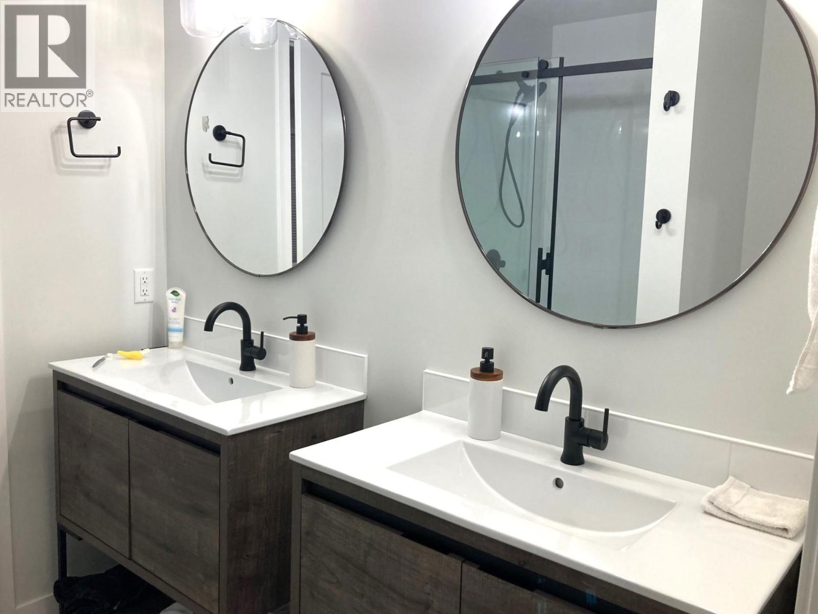 Ensuite - 3040 Cedar Drive, Blind Bay, BC - Indoor Photo Showing Bathroom