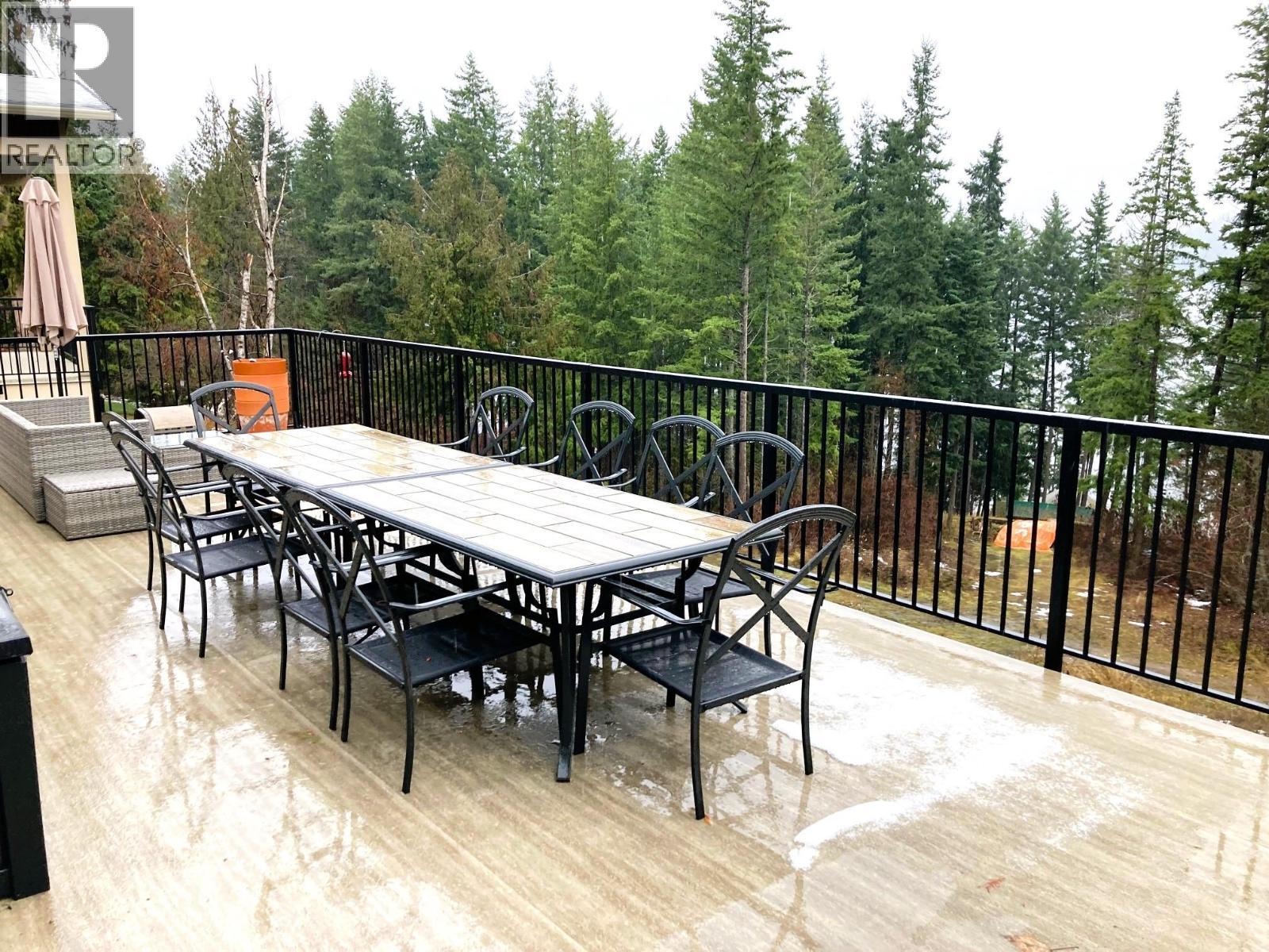 3040 Cedar Drive, Blind Bay, BC - Outdoor With Deck Patio Veranda With Exterior