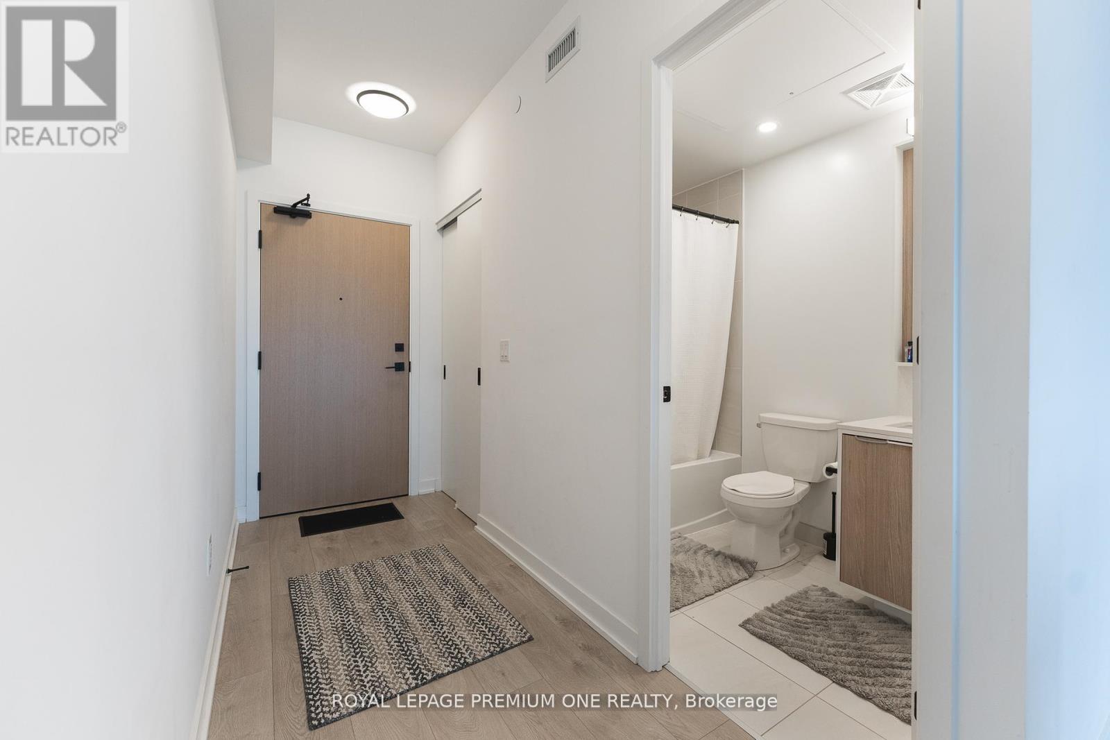 1402 - 36 Zorra Street, Toronto, ON - Indoor