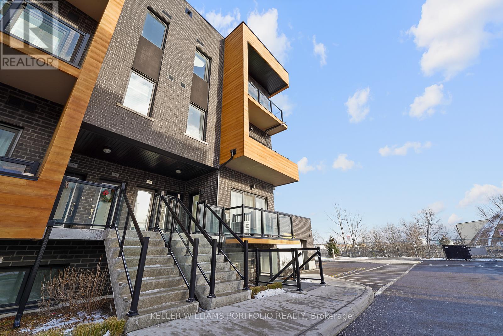 245 - 1145 Journeyman Lane, Mississauga, ON - Outdoor