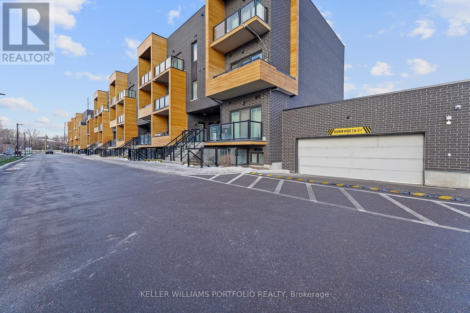 245 - 1145 Journeyman Lane, Mississauga, ON - Outdoor