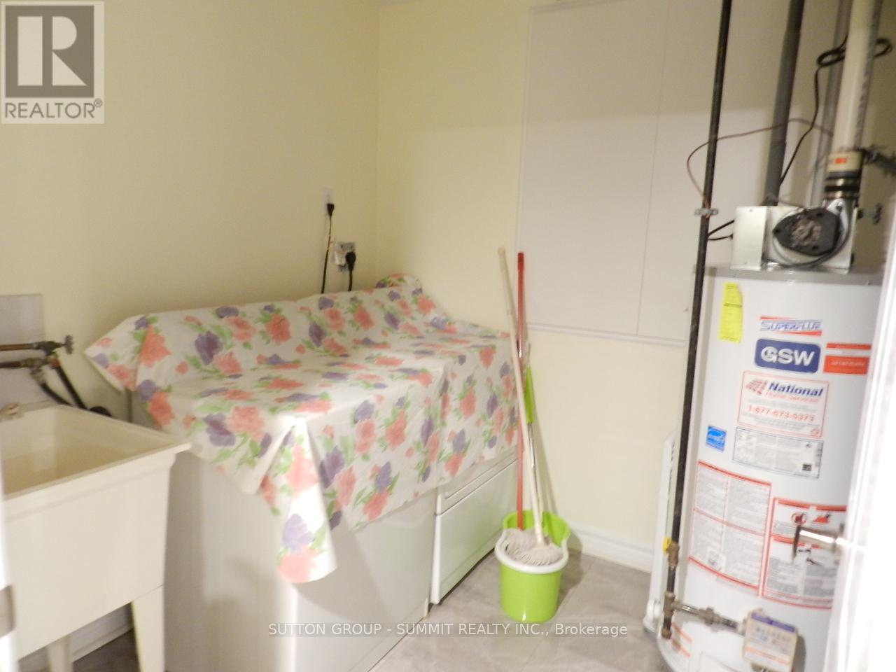 Bsmt, Room #2 - 3735 Pearlstone Drive, Mississauga, ON - Indoor Photo Showing Basement