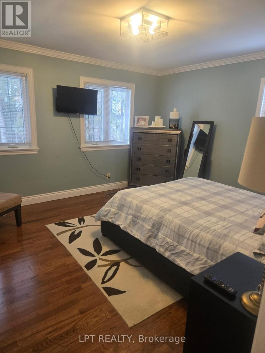 Unit A - 60 Norton Boulevard, Caledon, ON - Indoor Photo Showing Bedroom