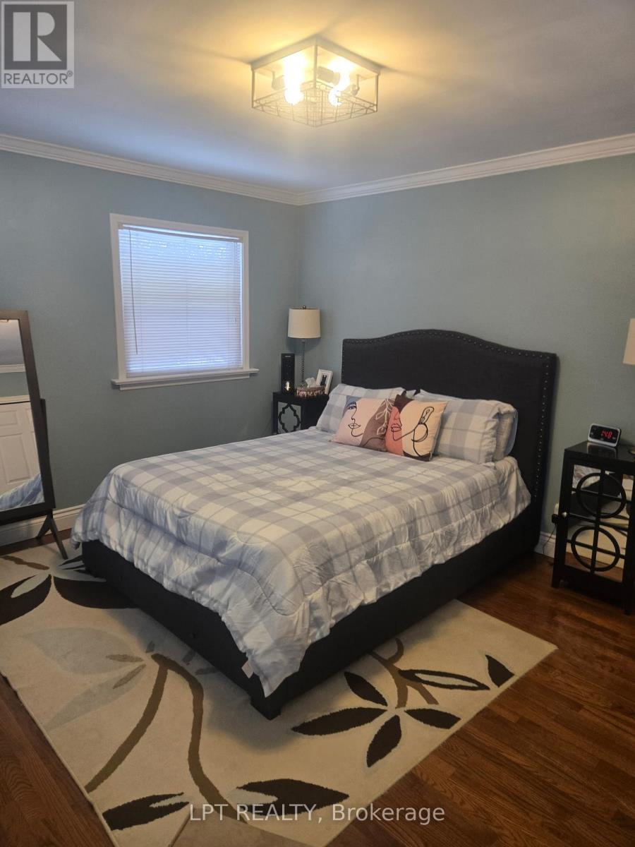 Unit A - 60 Norton Boulevard, Caledon, ON - Indoor Photo Showing Bedroom