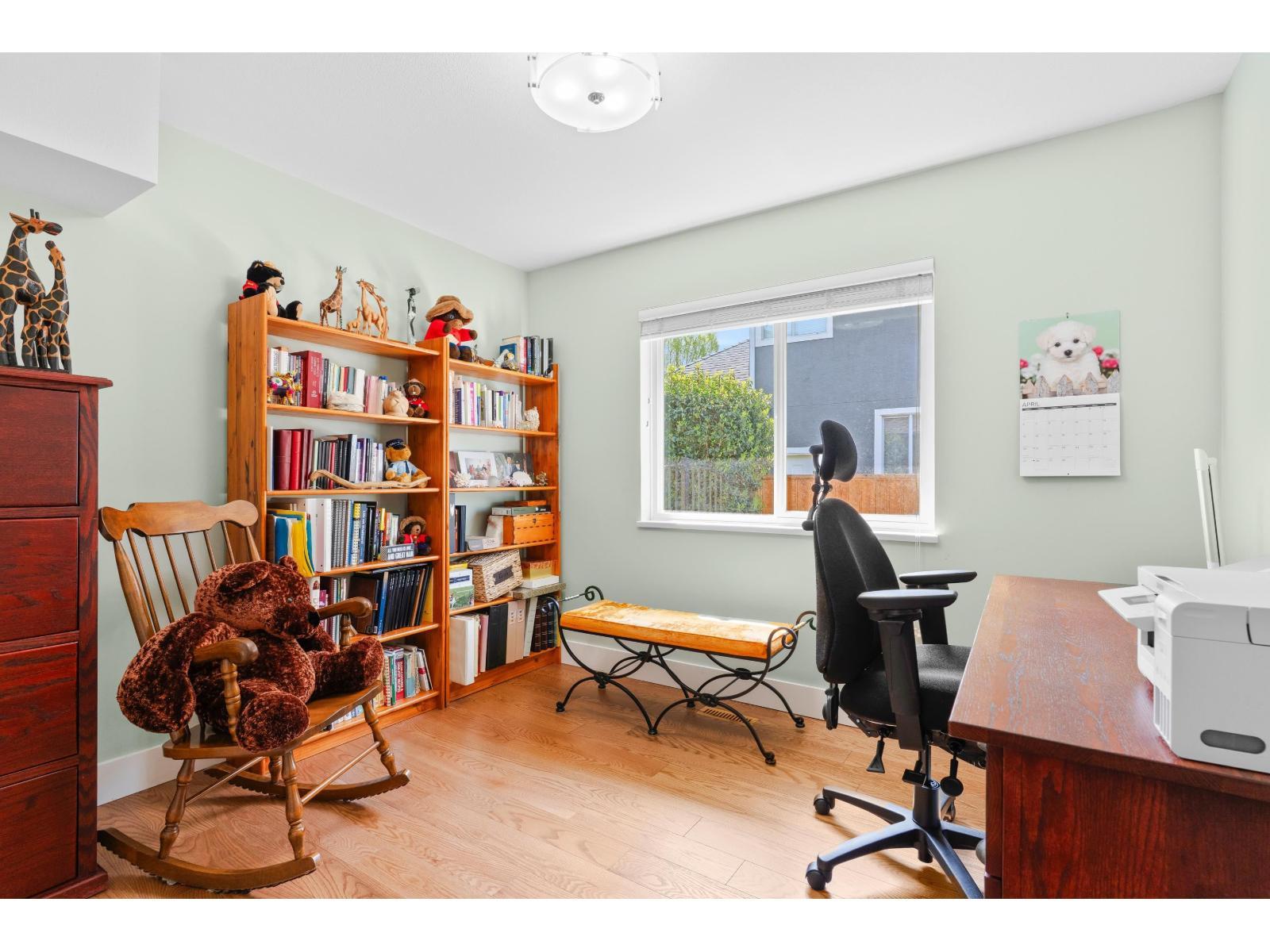 9253 203B Street, Langley, BC - Indoor Photo Showing Office