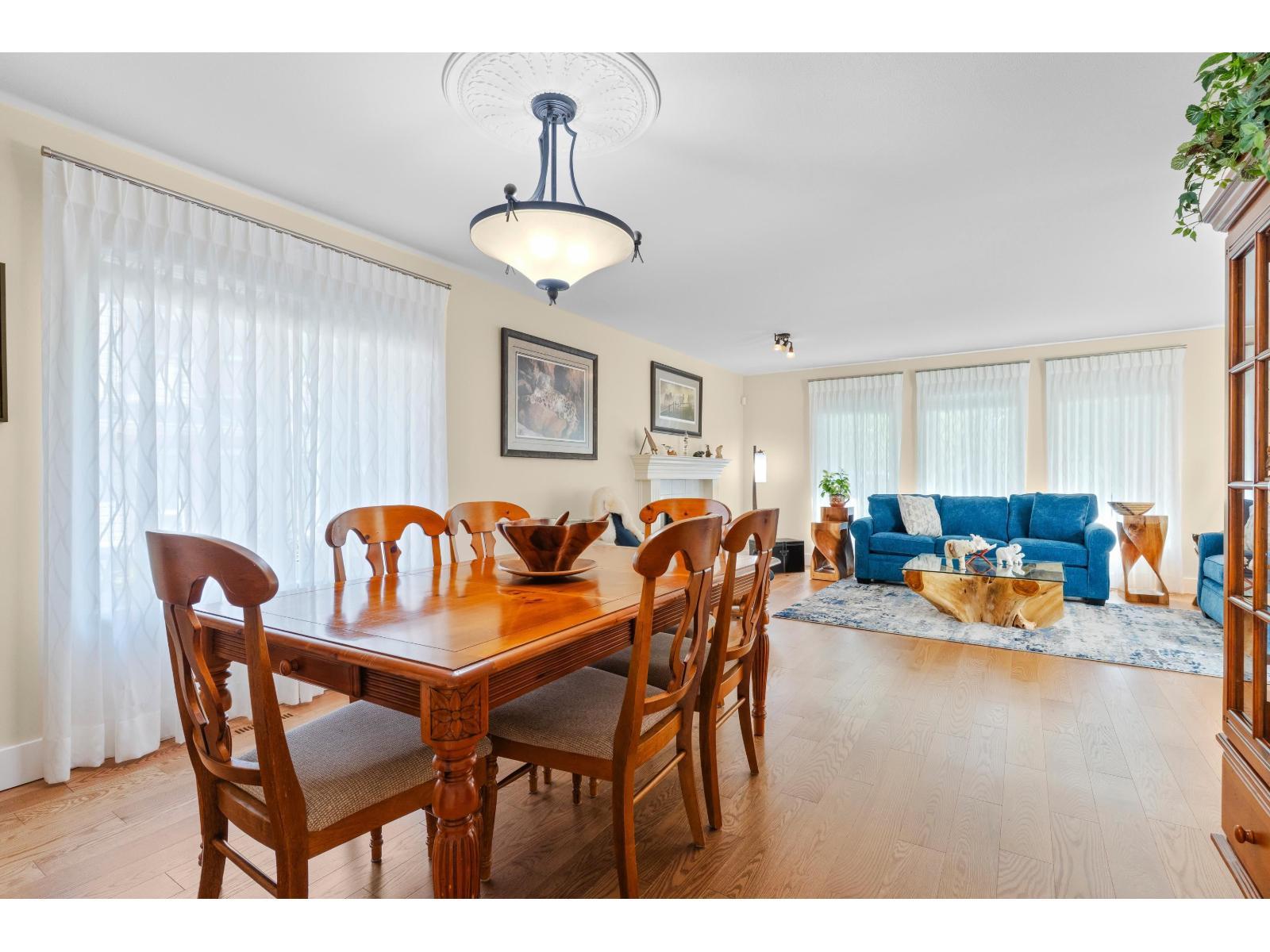 9253 203B Street, Langley, BC - Indoor Photo Showing Dining Room