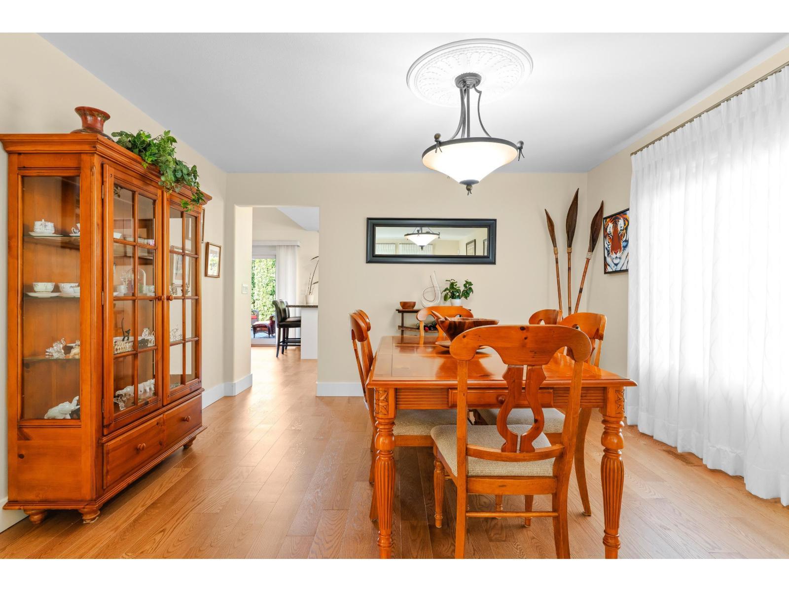 9253 203B Street, Langley, BC - Indoor Photo Showing Dining Room