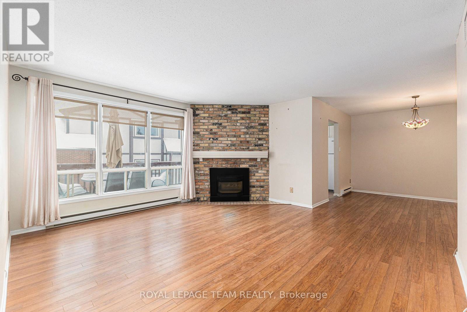 LIVING ROOM - C - 7 Harness Lane, Ottawa, ON