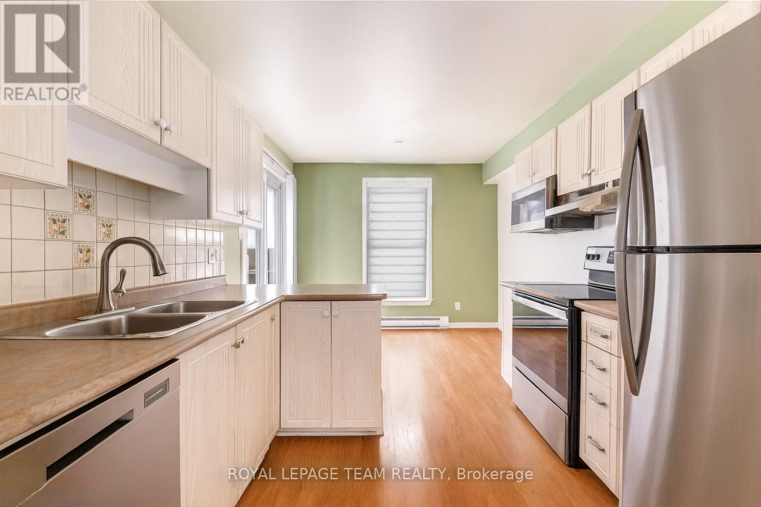 KITCHEN - C - 7 Harness Lane, Ottawa, ON