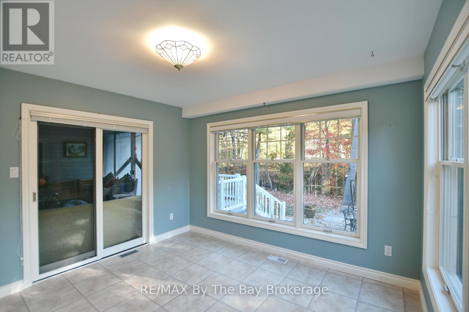 1327 River Road E, Wasaga Beach, ON - Indoor Photo Showing Other Room