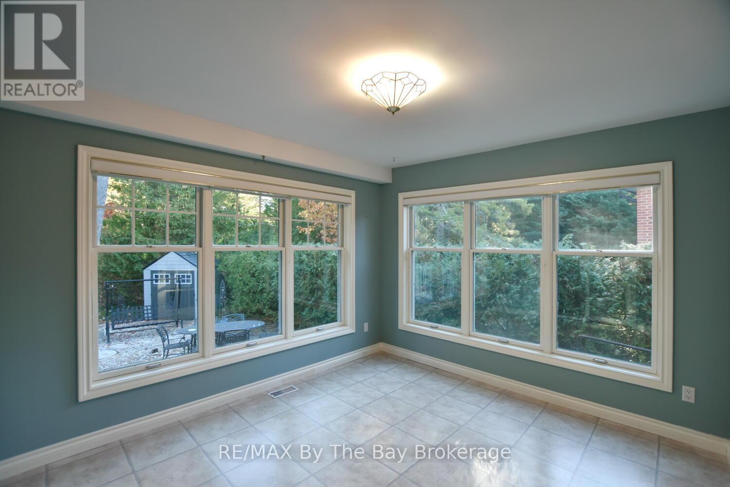 1327 River Road E, Wasaga Beach, ON - Indoor Photo Showing Other Room