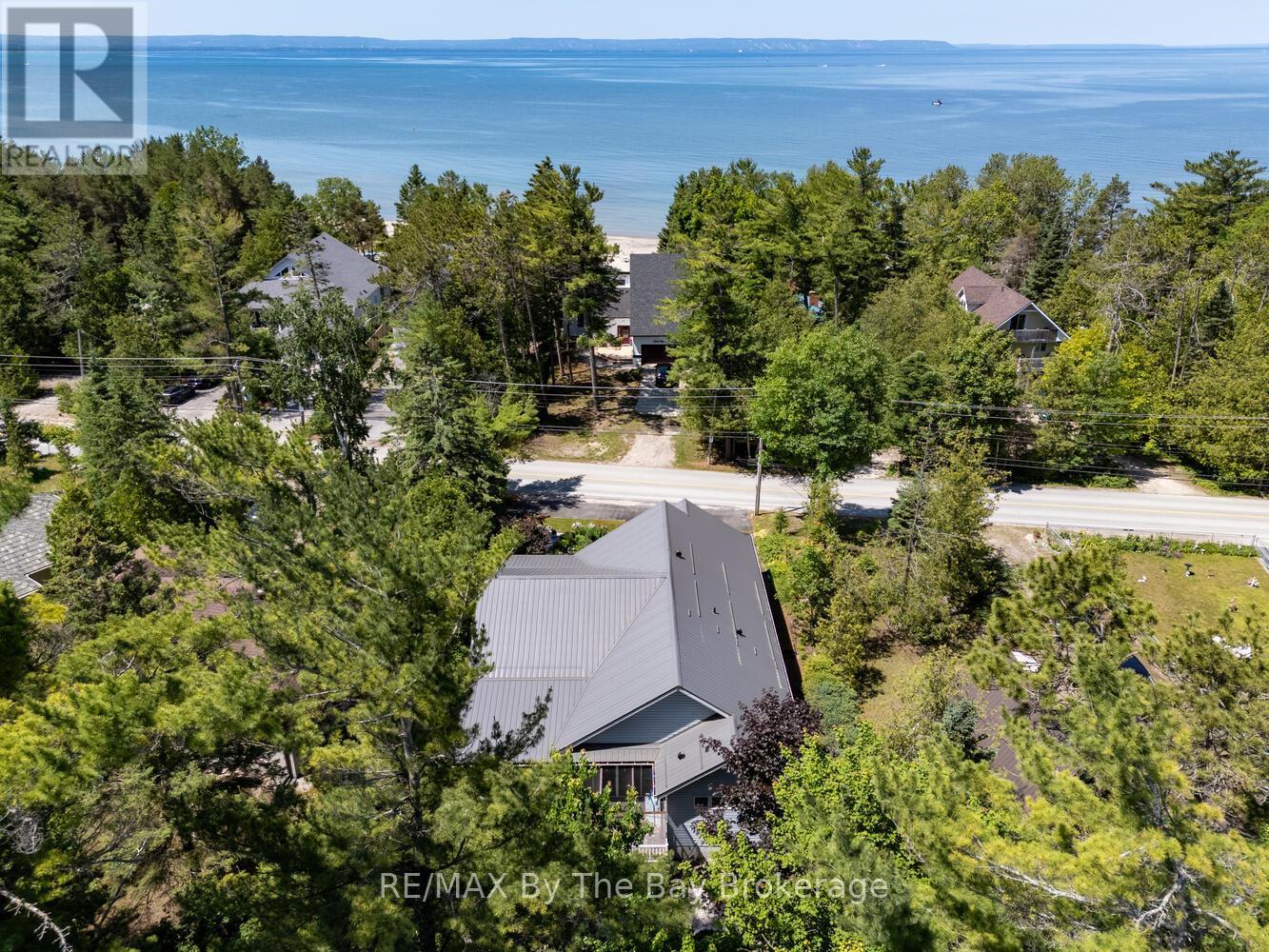 1327 River Road E, Wasaga Beach, ON - Outdoor With View