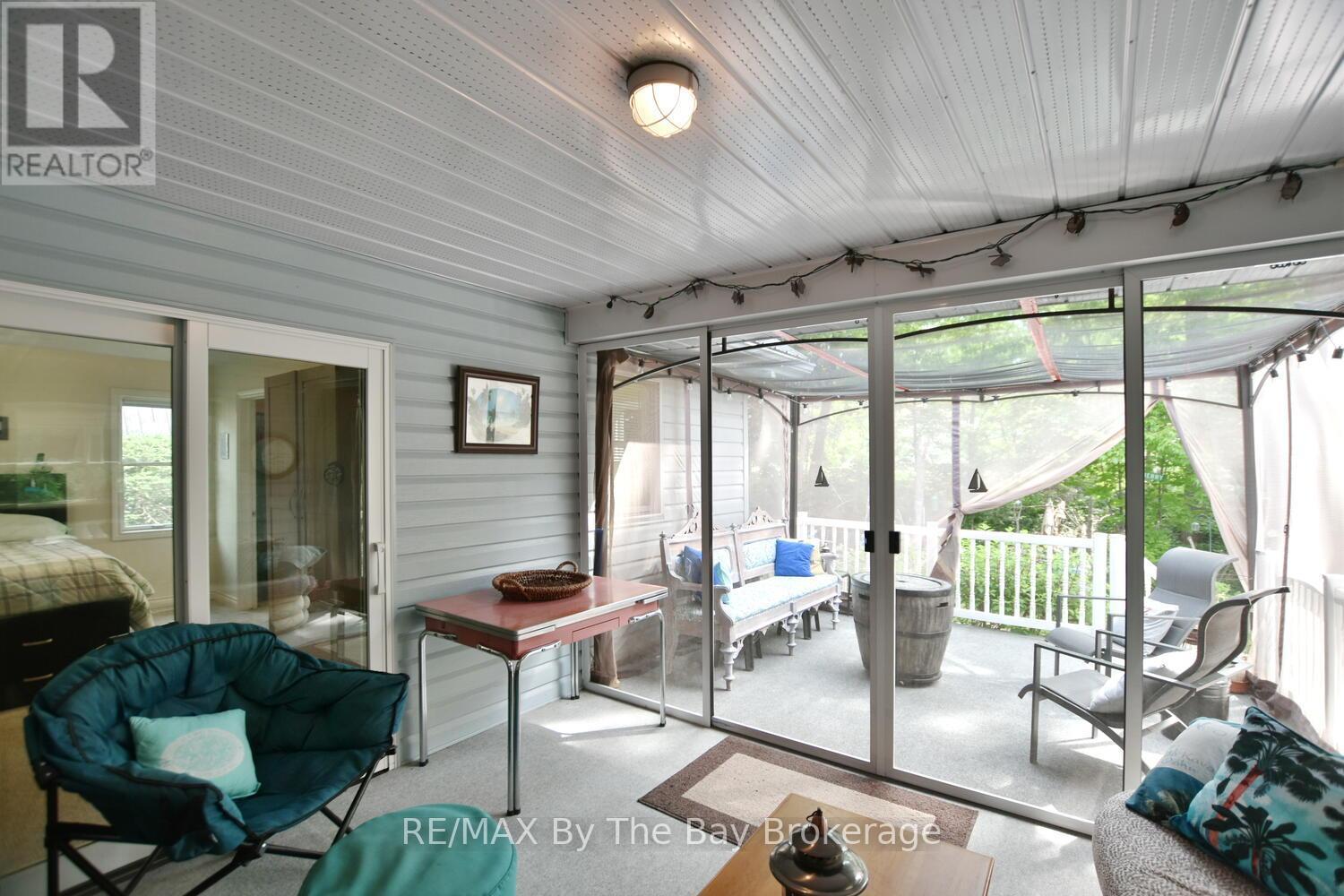 1327 River Road E, Wasaga Beach, ON - With Deck Patio Veranda With Exterior
