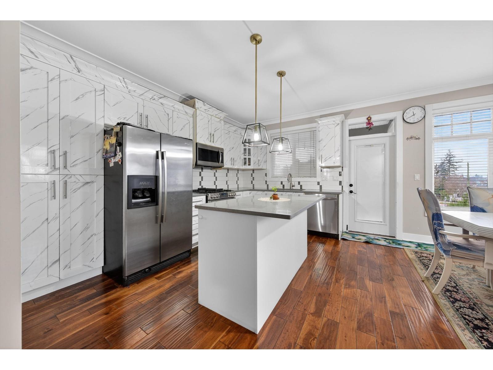 14191 60 Avenue, Surrey, BC - Indoor Photo Showing Kitchen With Upgraded Kitchen