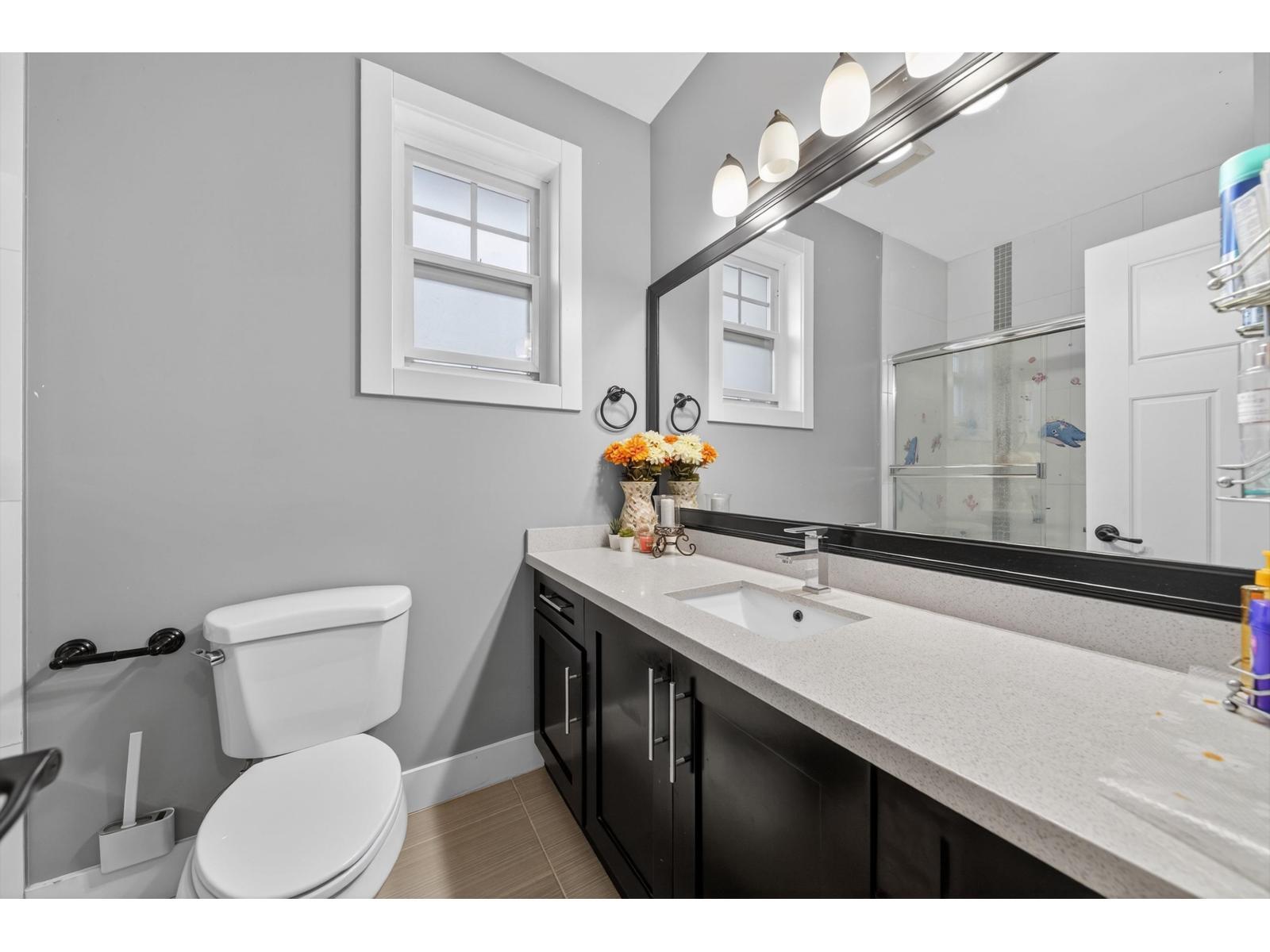 14191 60 Avenue, Surrey, BC - Indoor Photo Showing Bathroom