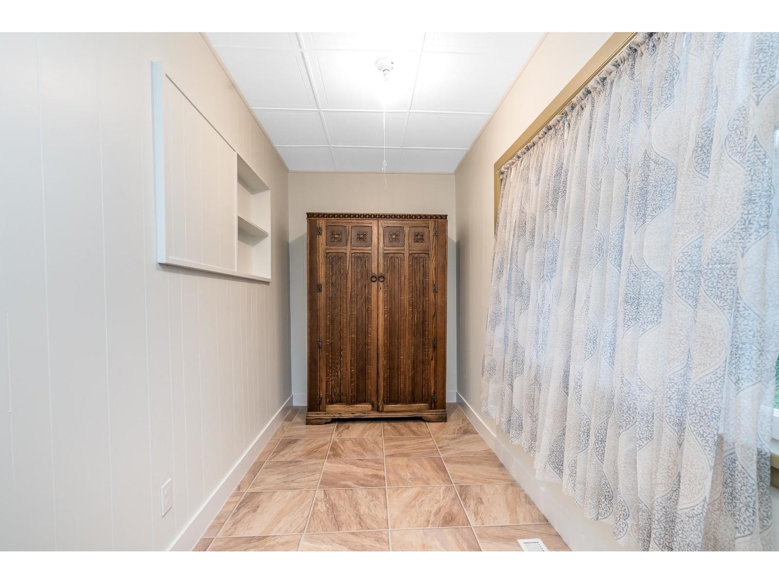 3011 184 Street, Surrey, BC - Indoor Photo Showing Other Room