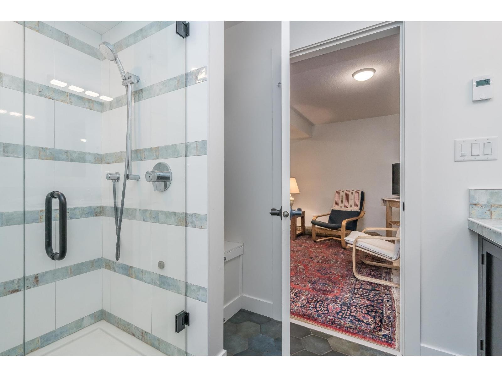 3011 184 Street, Surrey, BC - Indoor Photo Showing Bathroom