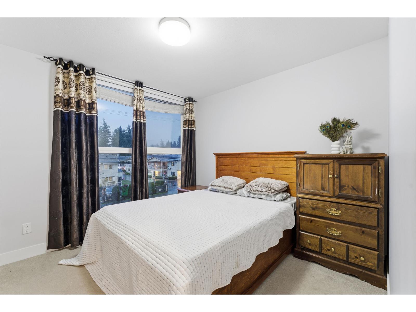 6 2505 Ware Street, Abbotsford, BC - Indoor Photo Showing Bedroom