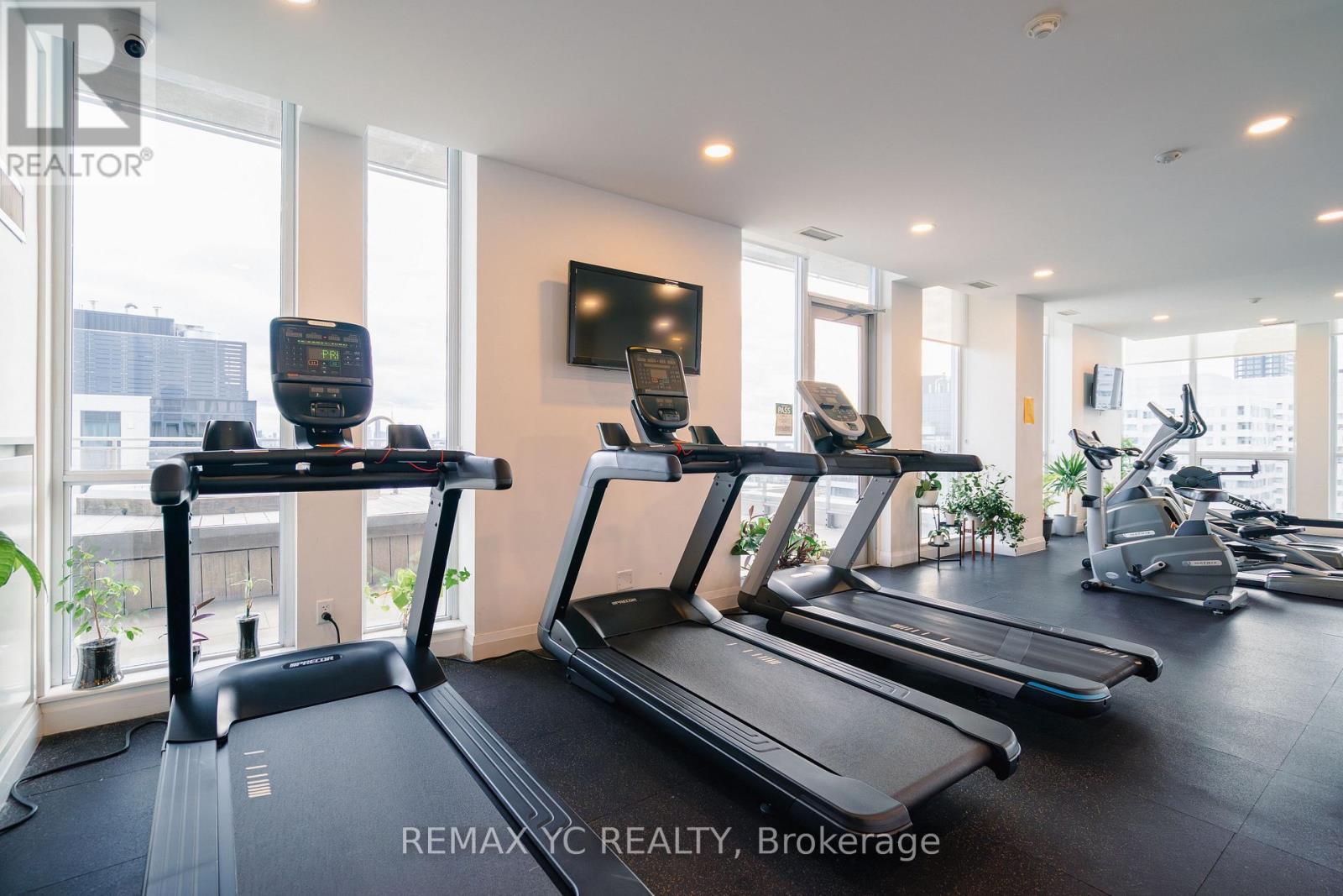 1709 - 83 Redpath Avenue, Toronto, ON - Indoor Photo Showing Gym Room