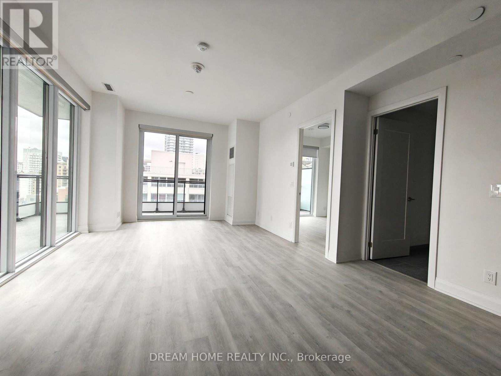 1205 - 65 Broadway Avenue, Toronto, ON - Indoor Photo Showing Other Room