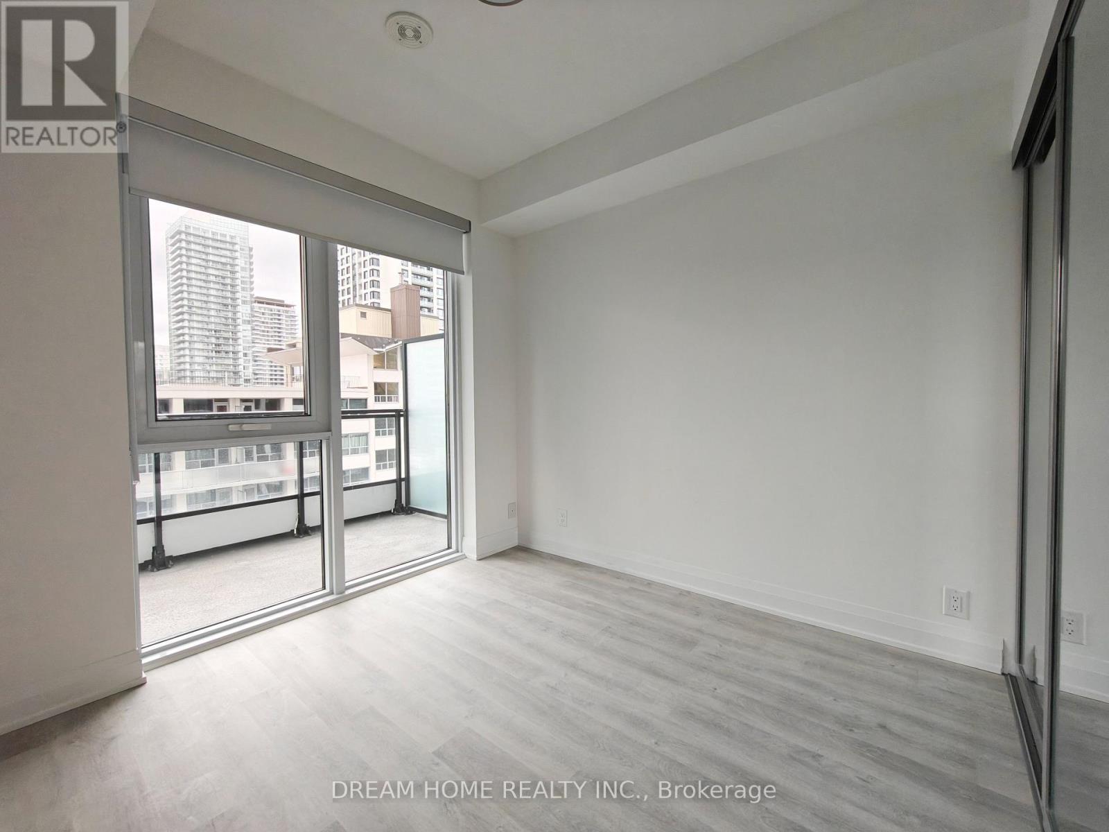 1205 - 65 Broadway Avenue, Toronto, ON - Indoor Photo Showing Other Room