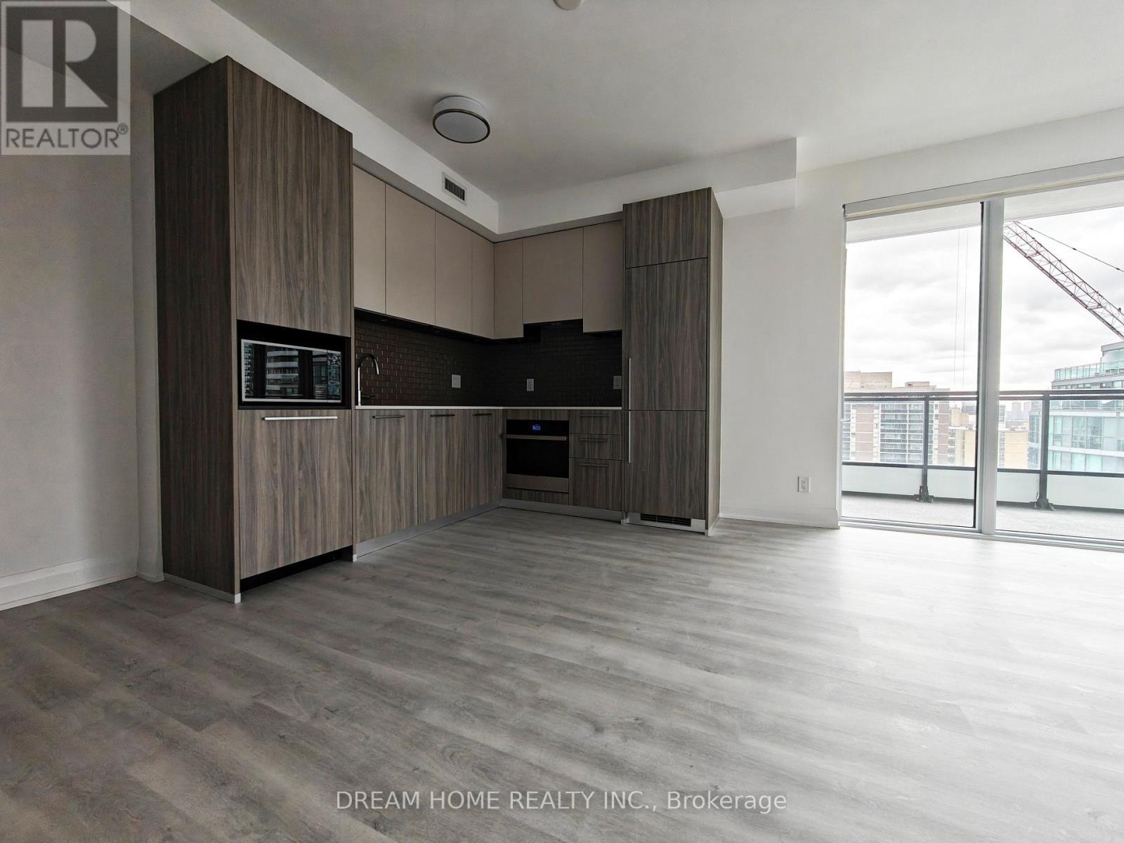 1205 - 65 Broadway Avenue, Toronto, ON - Indoor Photo Showing Other Room