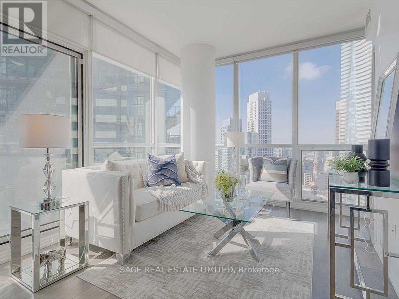 3706 - 45 Charles Street E, Toronto, ON - Indoor Photo Showing Living Room