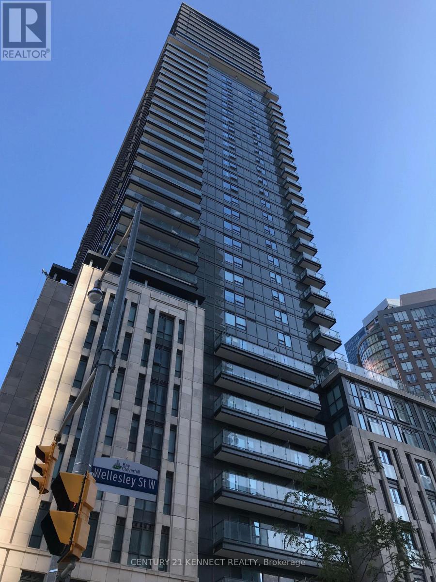1704 - 955 Bay Street, Toronto, ON - Outdoor With Facade