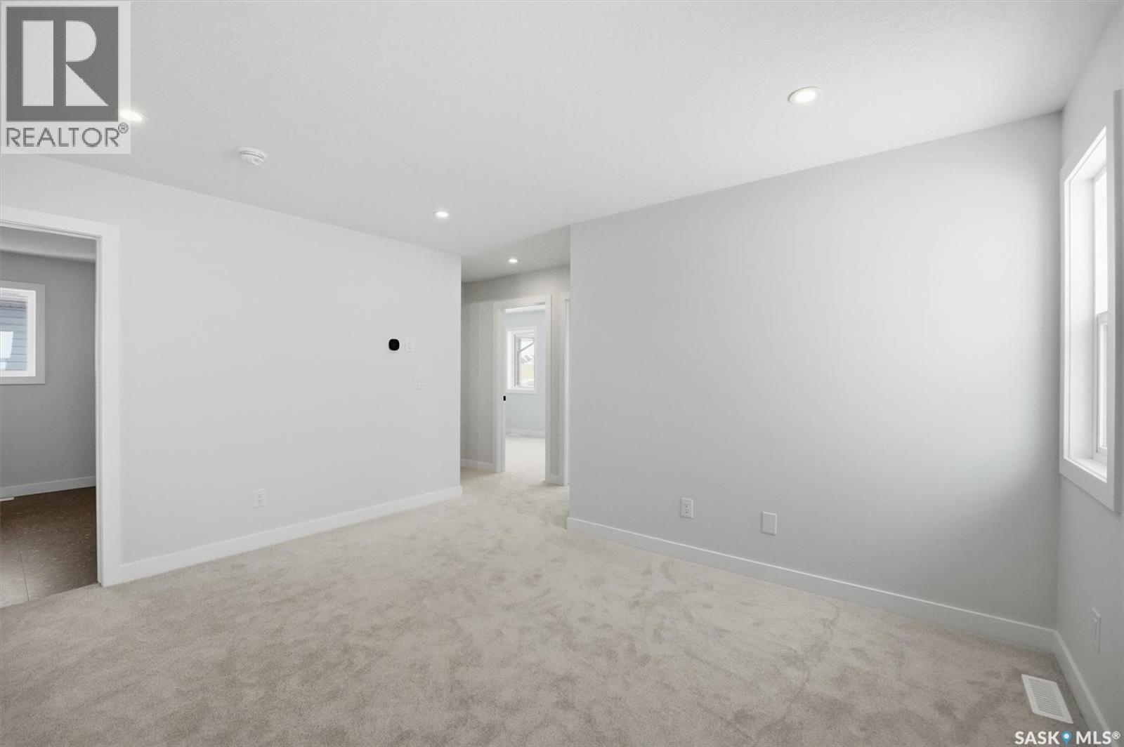 470 Cockcroft Place, Saskatoon, SK - Indoor Photo Showing Other Room