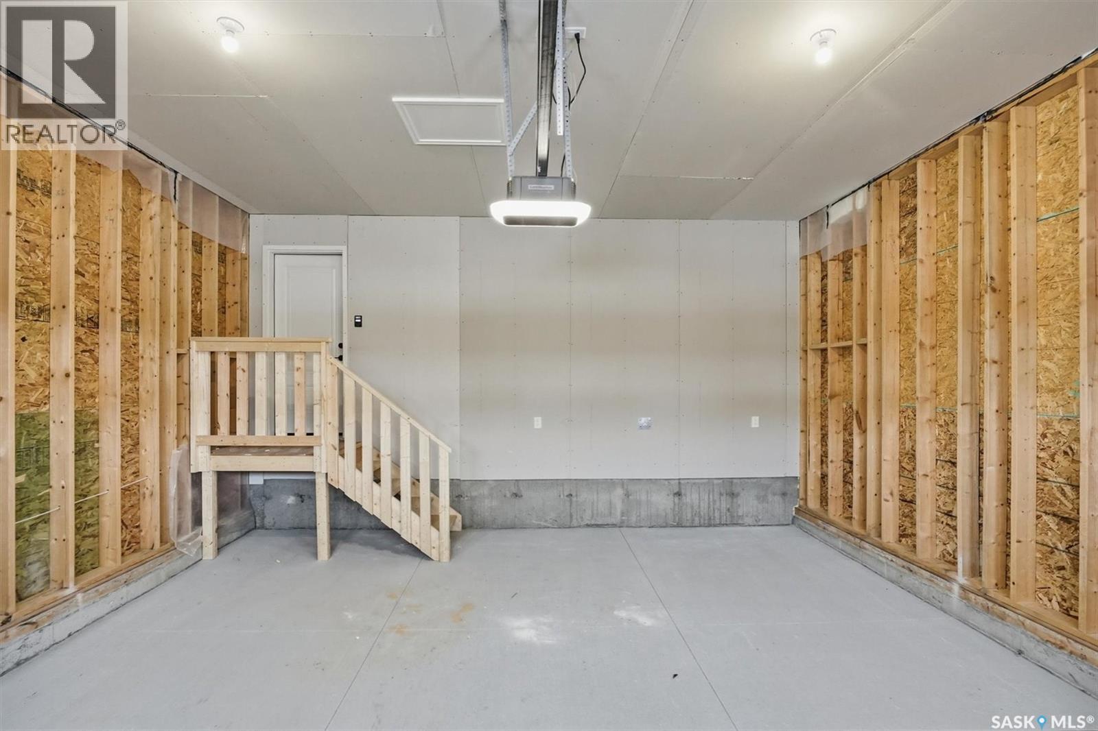 470 Cockcroft Place, Saskatoon, SK - Indoor Photo Showing Other Room