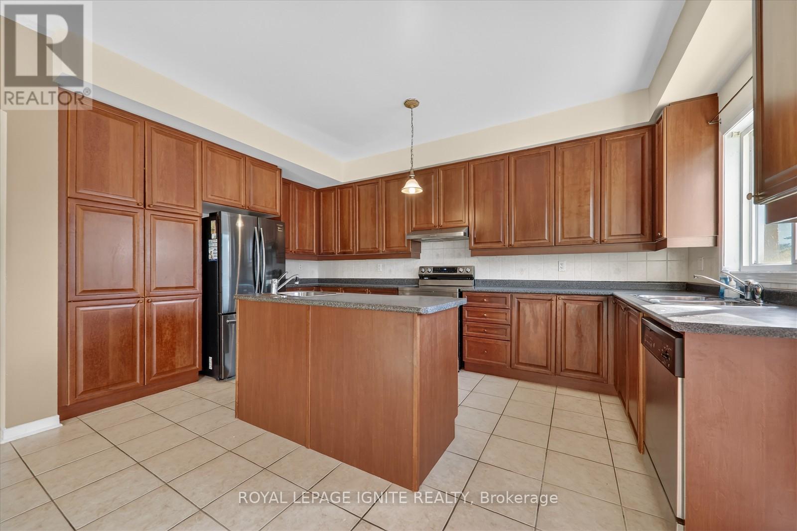 Main - 26 Rushworth Drive, Ajax, ON - Indoor Photo Showing Kitchen