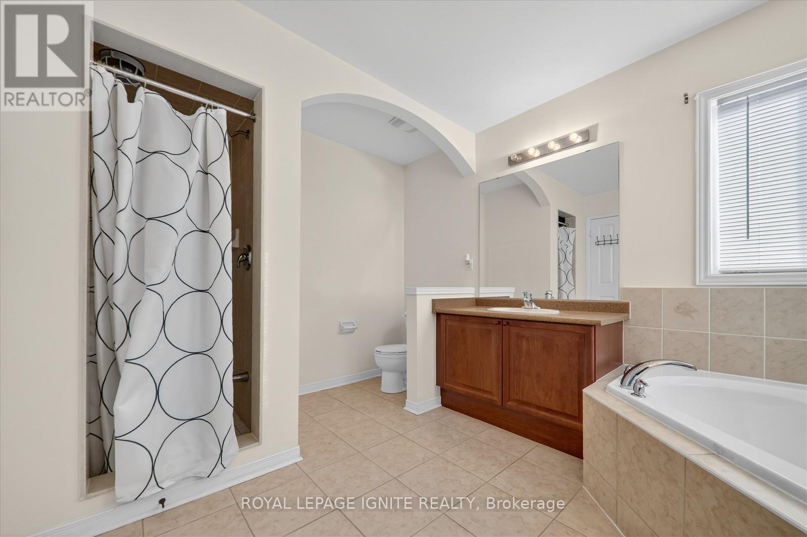 Main - 26 Rushworth Drive, Ajax, ON - Indoor Photo Showing Bathroom