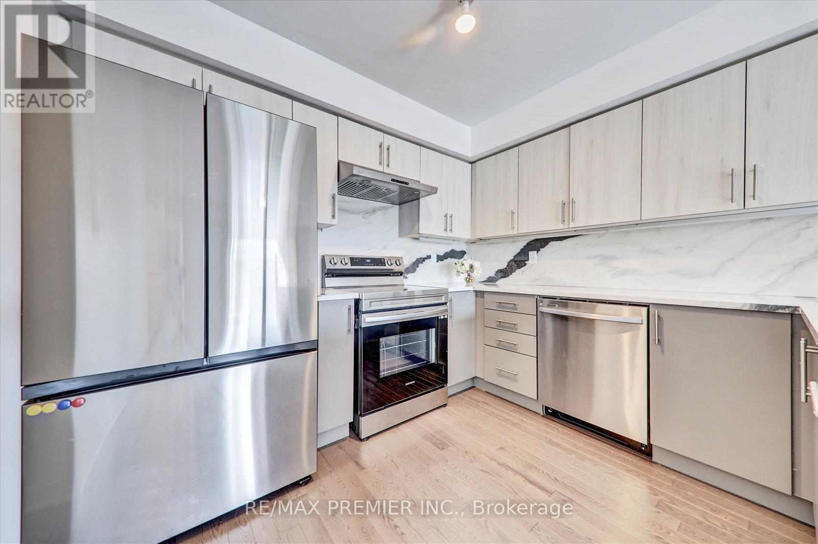 38 King William Way, Clarington, ON - Indoor Photo Showing Kitchen