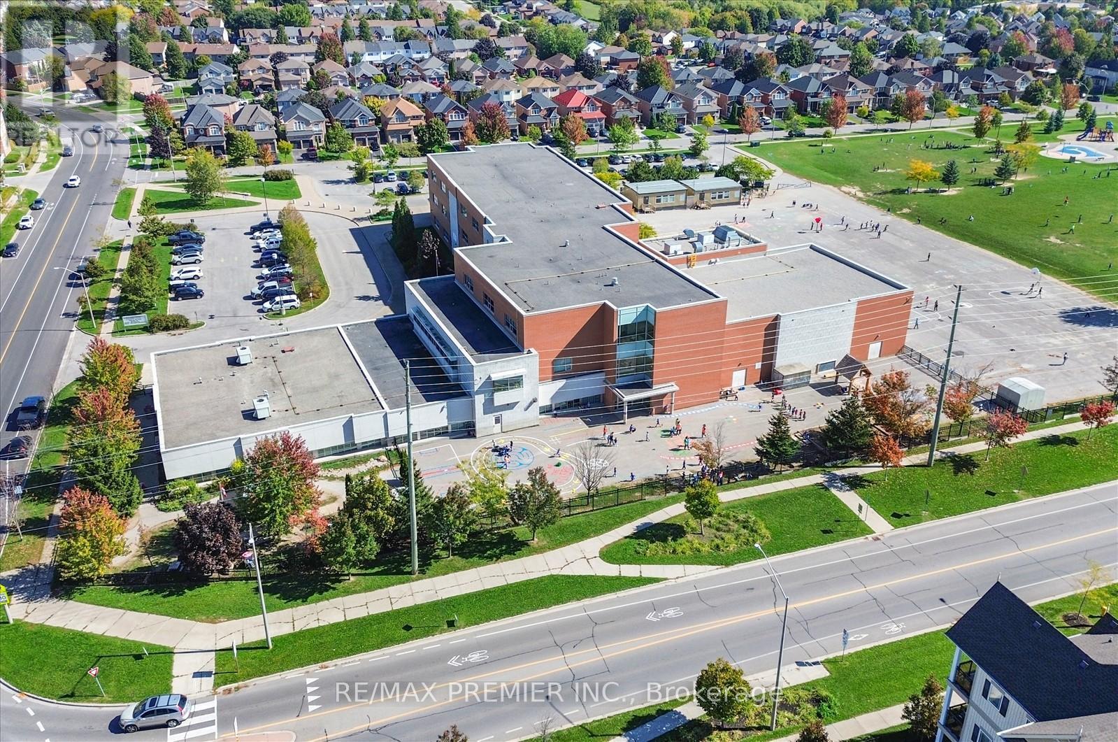 38 King William Way, Clarington, ON - Outdoor With View