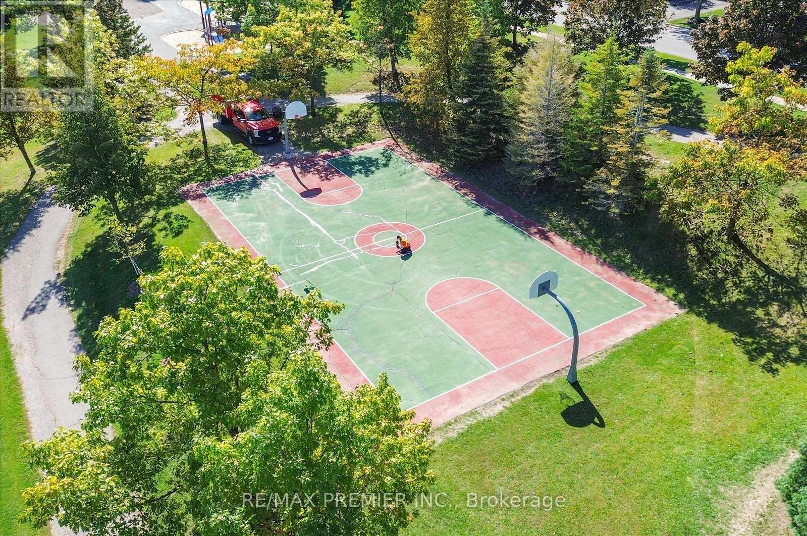 38 King William Way, Clarington, ON - Outdoor