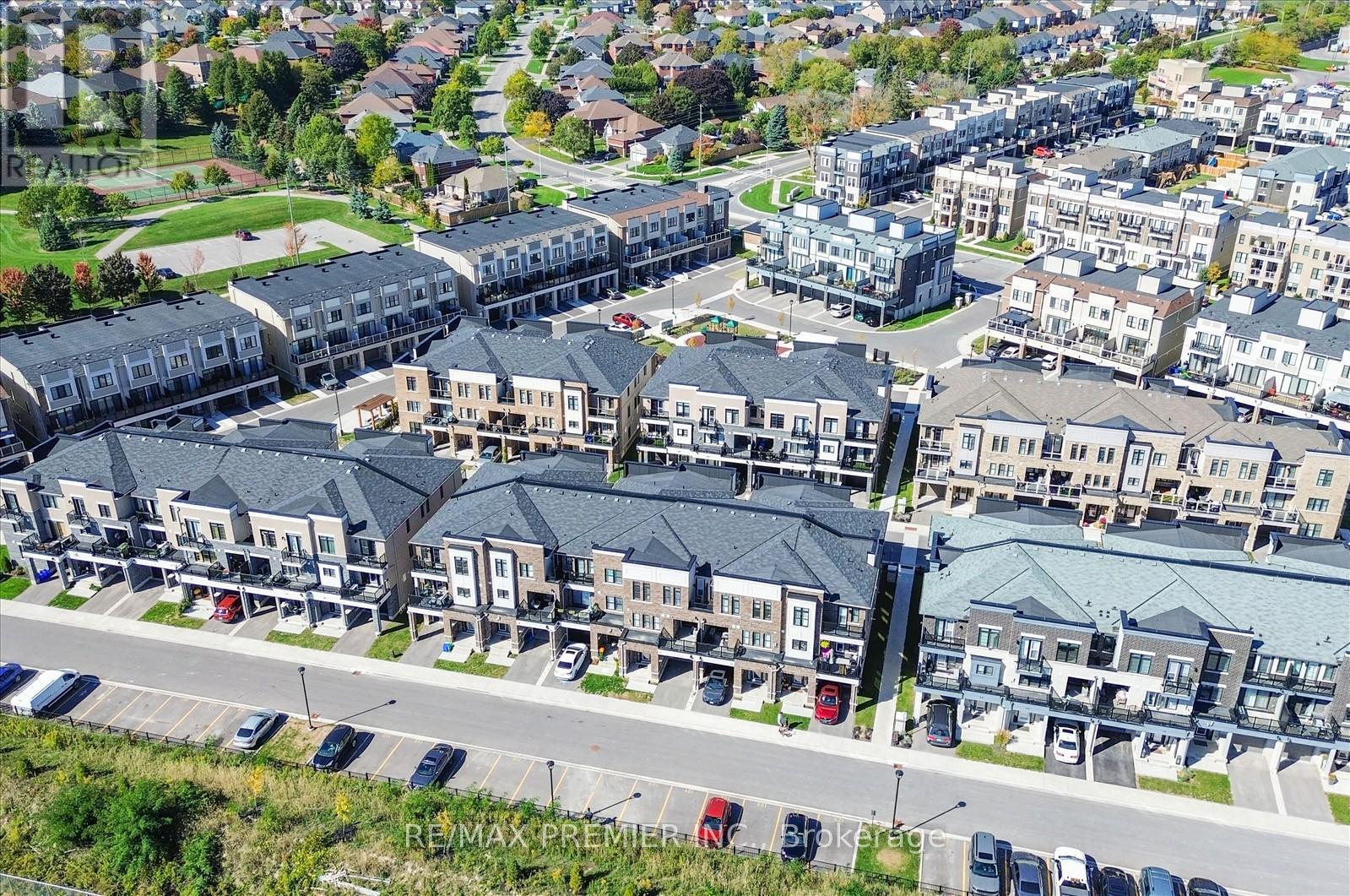 38 King William Way, Clarington, ON - With View