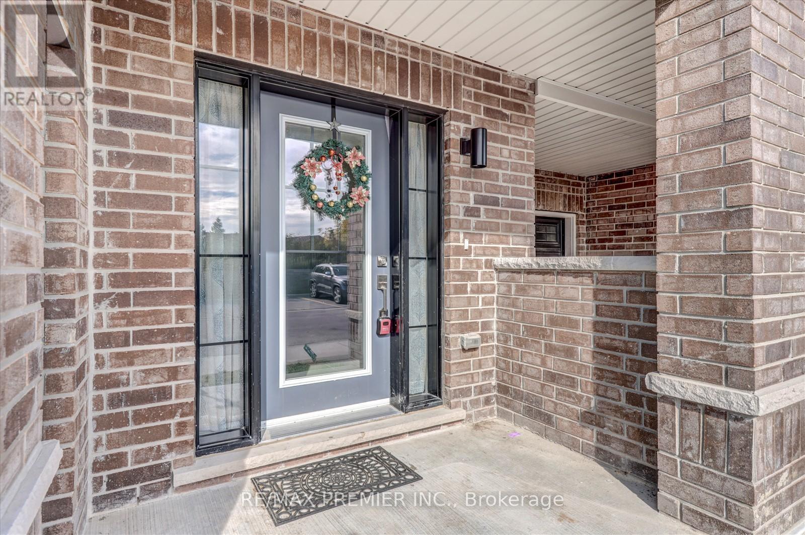 38 King William Way, Clarington, ON - Outdoor