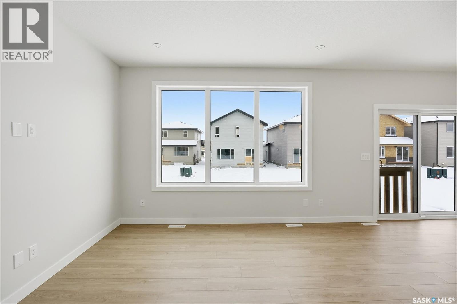 422 Cockcroft Place, Saskatoon, SK - Indoor Photo Showing Other Room