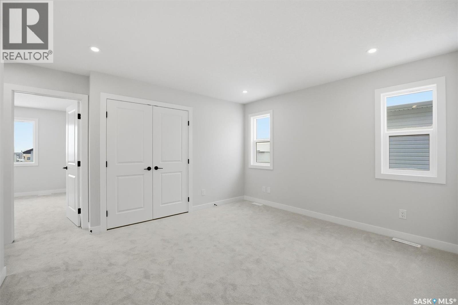 422 Cockcroft Place, Saskatoon, SK - Indoor Photo Showing Other Room