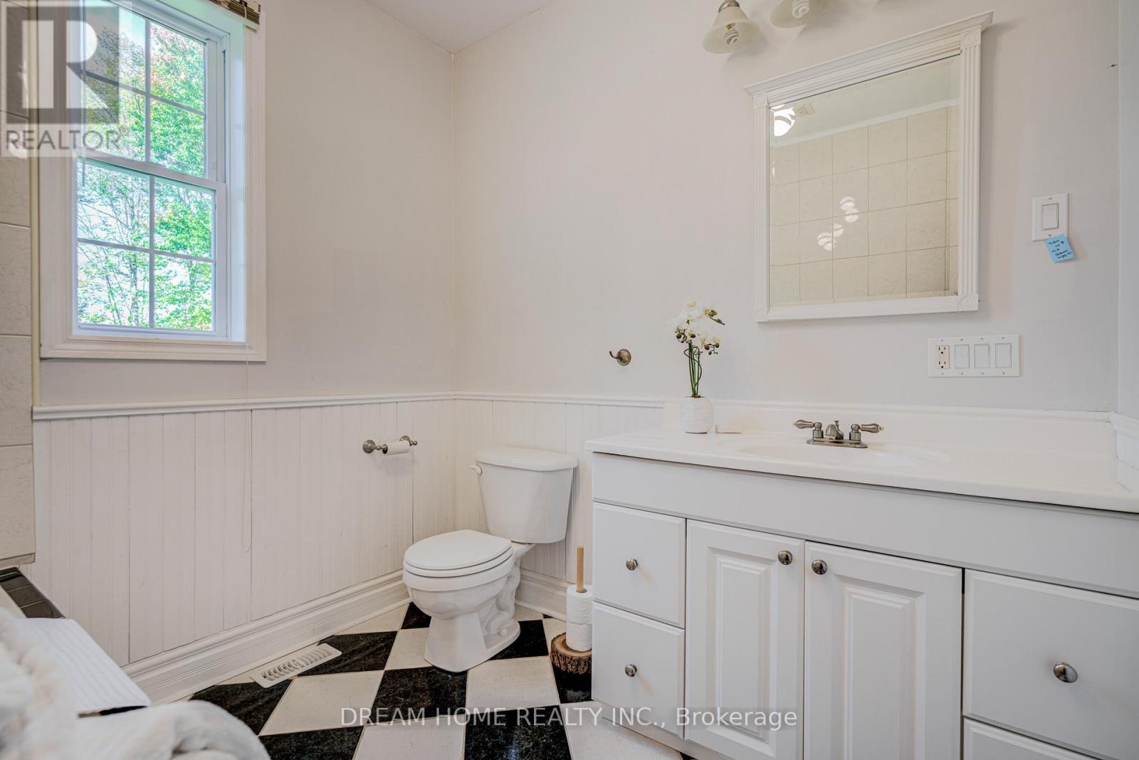 1119 Sajnovic Place, Ramara, ON - Indoor Photo Showing Bathroom