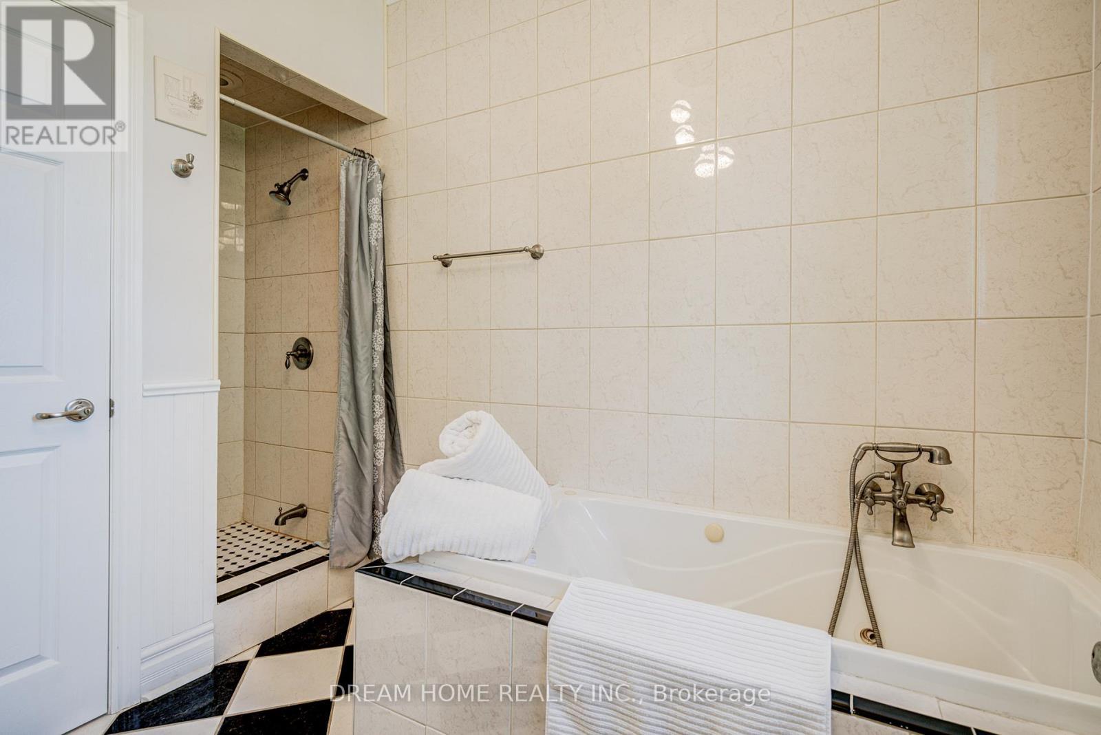 1119 Sajnovic Place, Ramara, ON - Indoor Photo Showing Bathroom