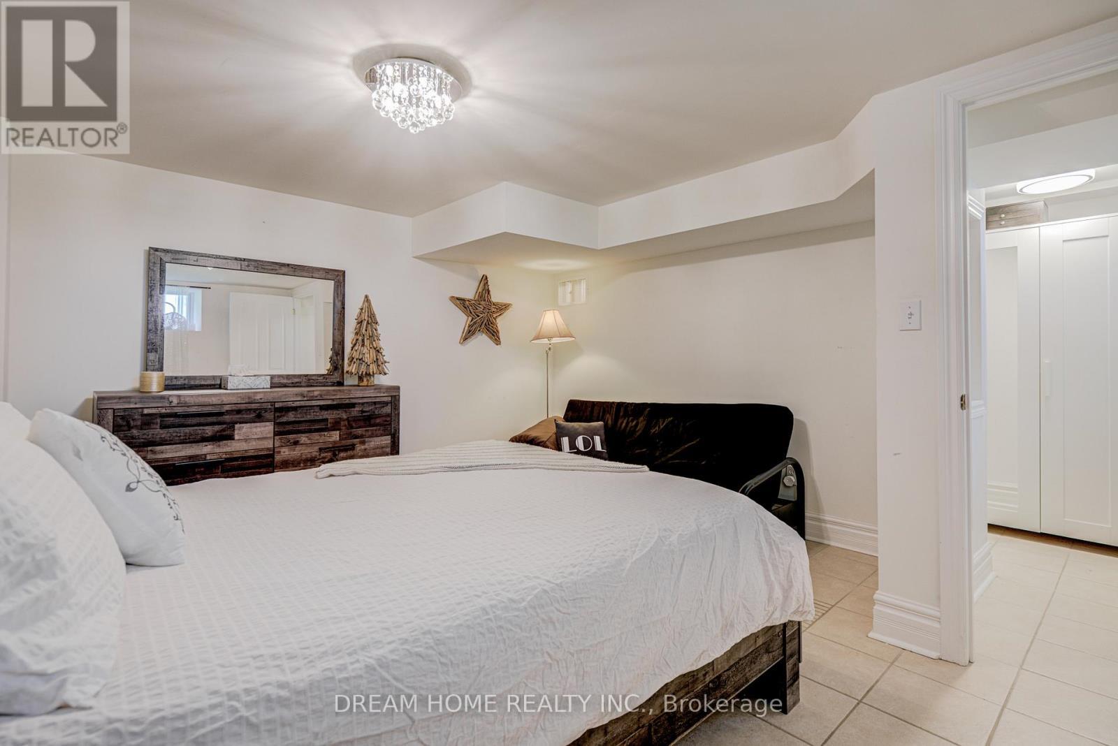 1119 Sajnovic Place, Ramara, ON - Indoor Photo Showing Bedroom