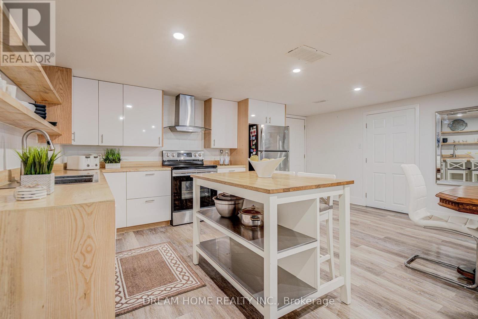 1119 Sajnovic Place, Ramara, ON - Indoor Photo Showing Kitchen