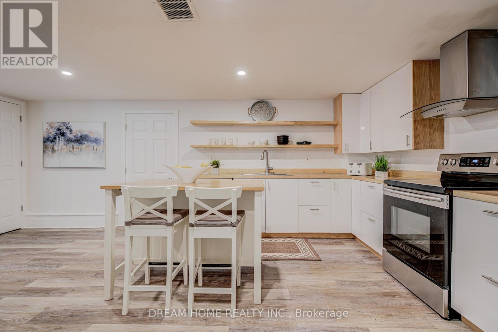 1119 Sajnovic Place, Ramara, ON - Indoor Photo Showing Kitchen