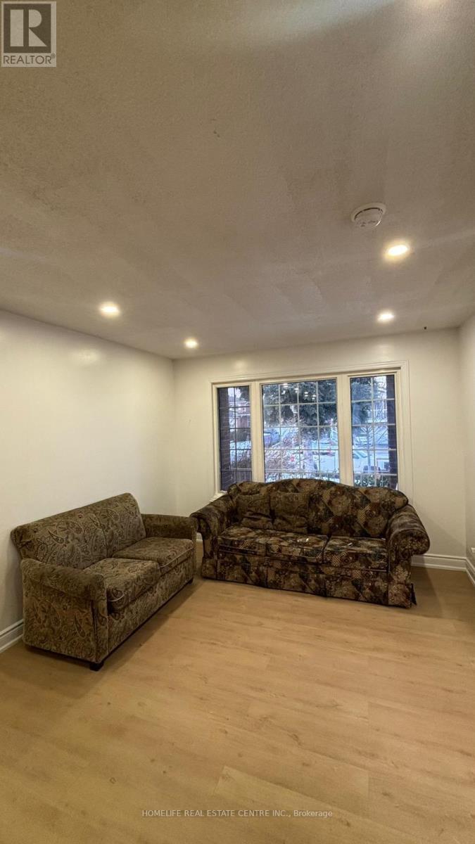 97 Fairglen Avenue, Brampton, ON - Indoor