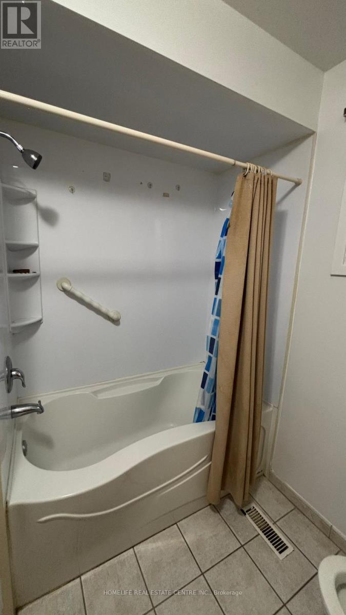 97 Fairglen Avenue, Brampton, ON - Indoor Photo Showing Bathroom