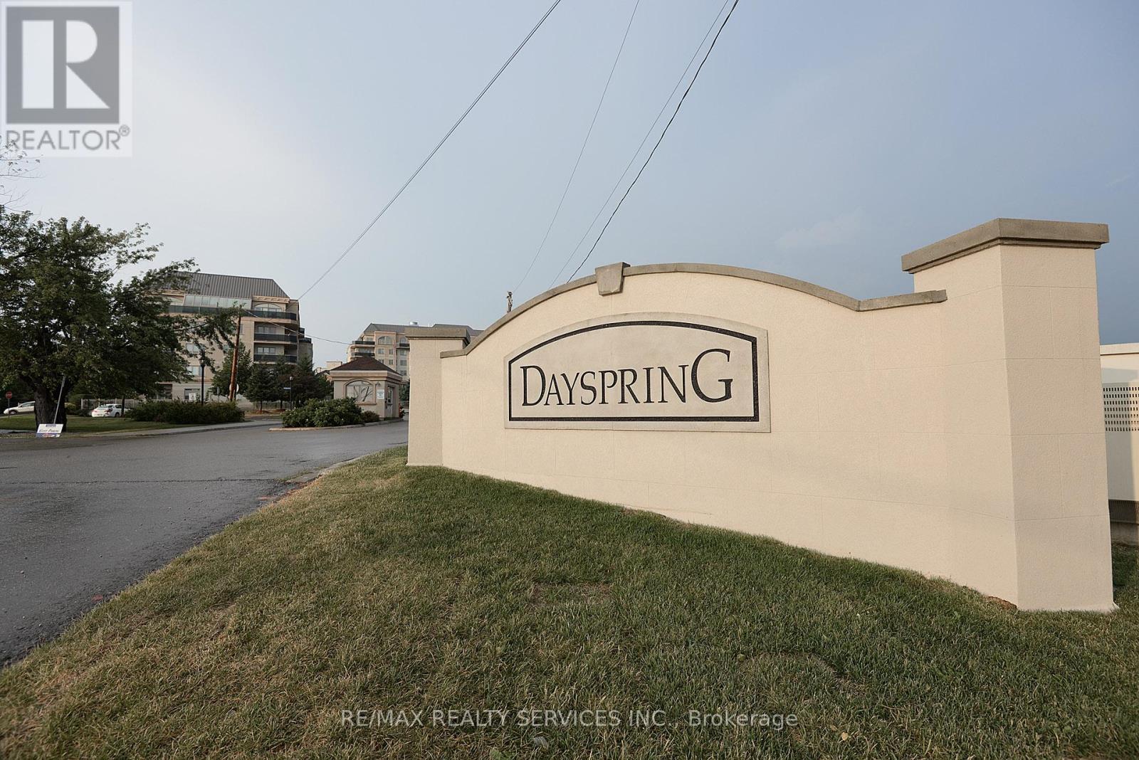 703 - 7 Dayspring Circle, Brampton, ON - Outdoor