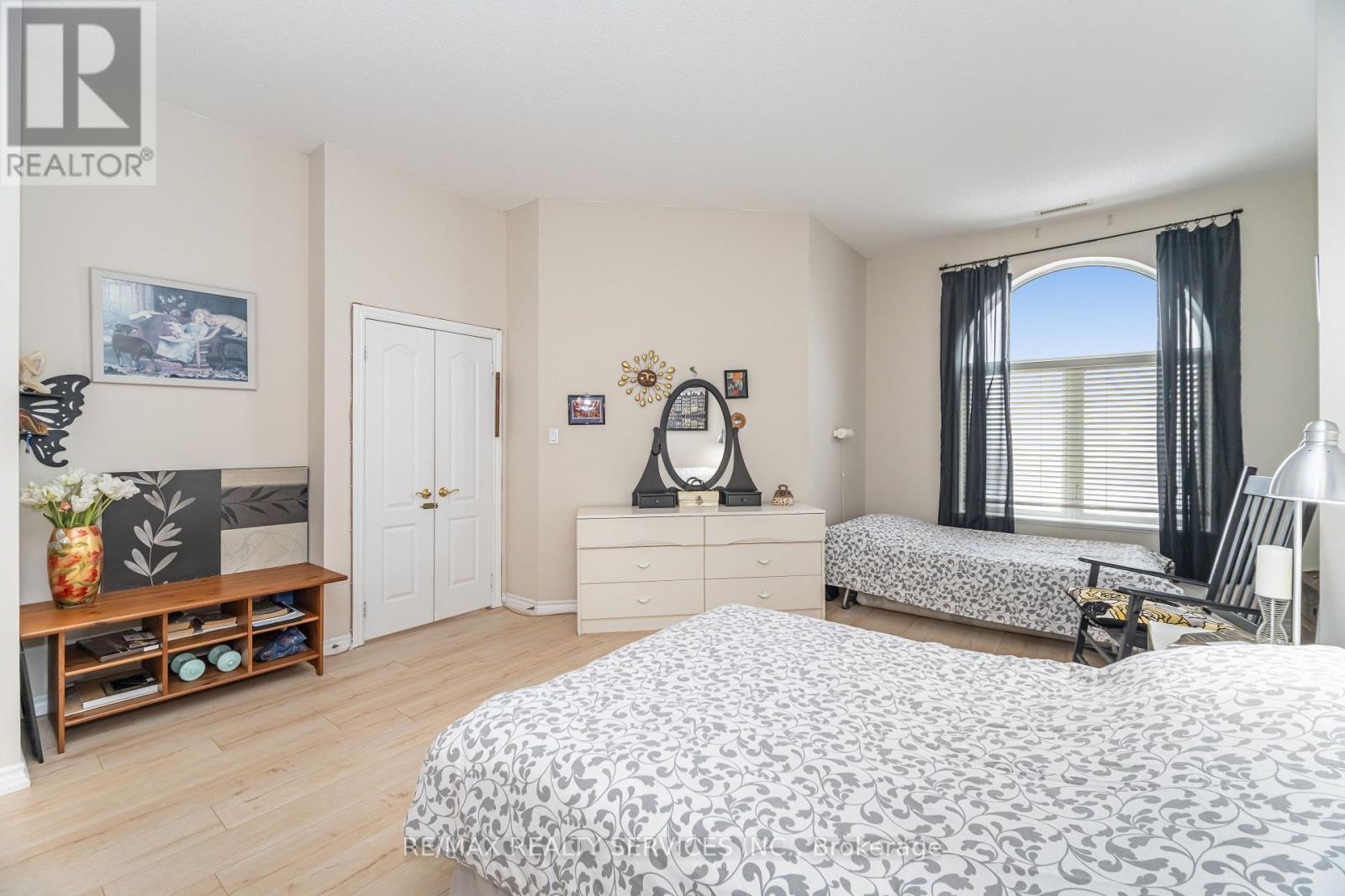 703 - 7 Dayspring Circle, Brampton, ON - Indoor Photo Showing Bedroom